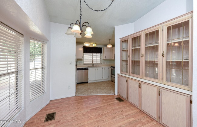 Building Photo - 6178 S Pinehurst Dr