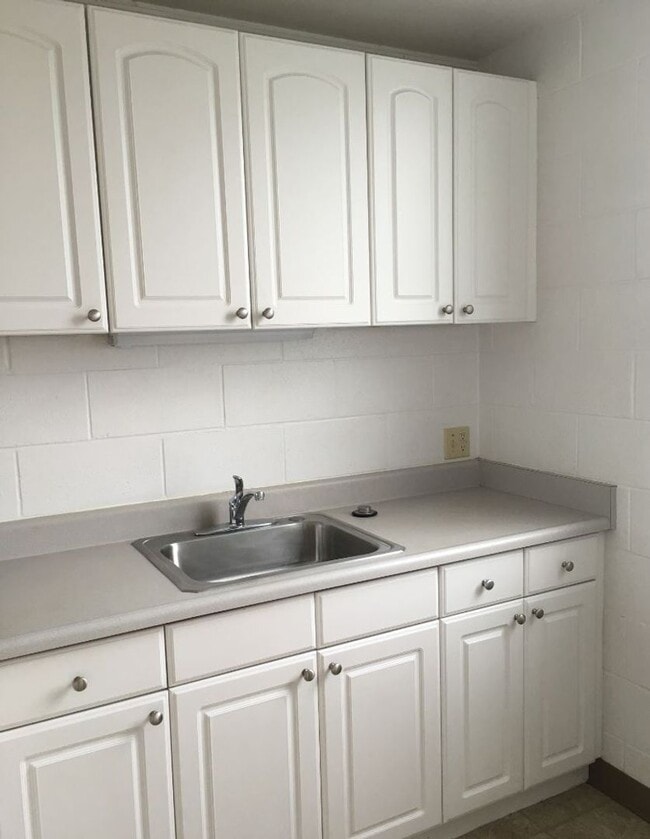 Building Photo - Mountainview Terrace – 2 Bed / 1 Bath / 1 ...