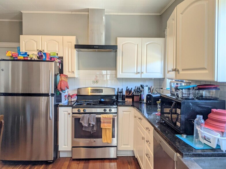 Building Photo - 43 Belknap St