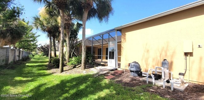 Building Photo - 142 Babylon Ln