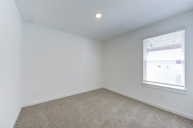 Building Photo - 8038 Tropea Dr