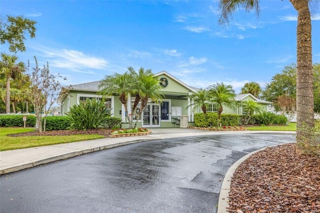 Building Photo - 25818 Bloomsbury Ct