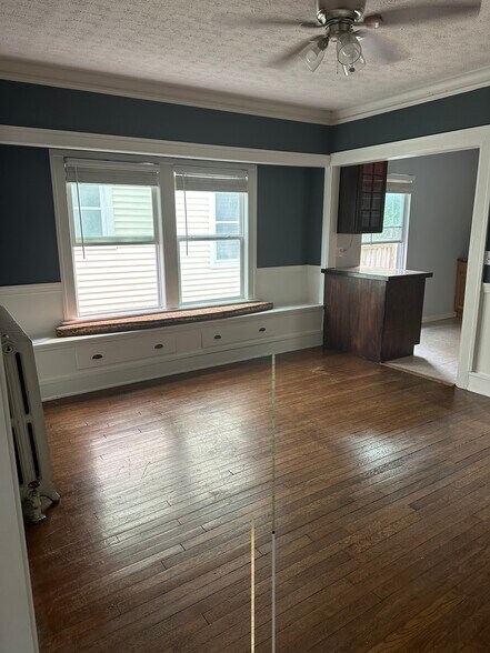 Dining room - 1286 Edwards Ave