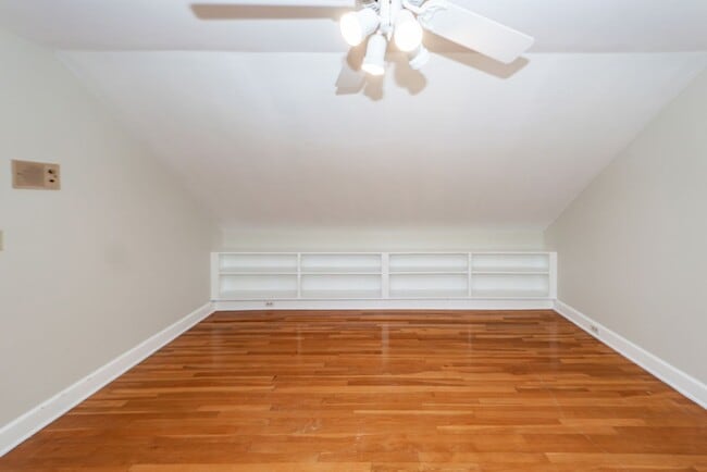 Building Photo - 6 Bedroom, 2.5 Bath House in Drayton on th...