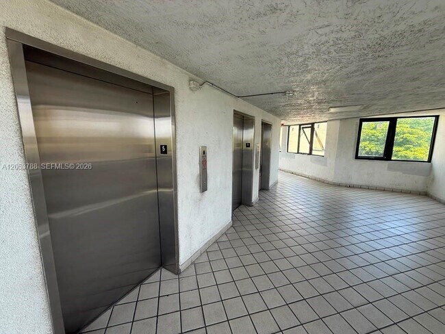 Building Photo - 11780 SW 18th St