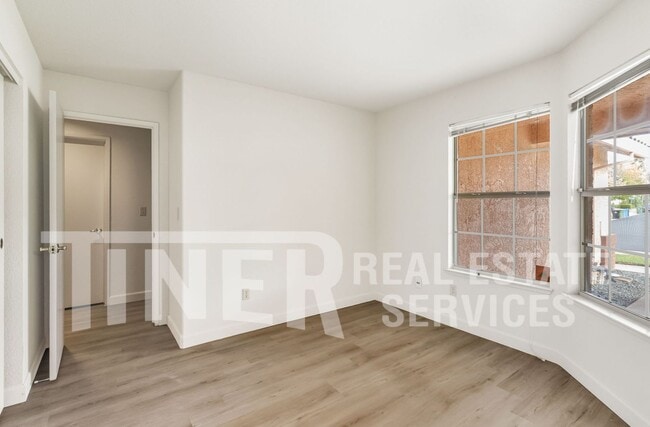 Building Photo - 8948 Warmsprings St