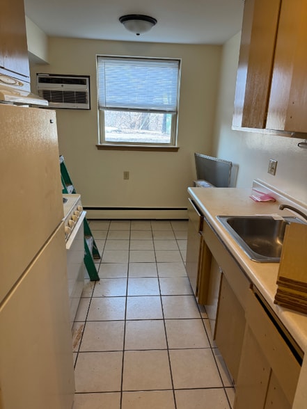 Building Photo - 1161 St Clair Ave