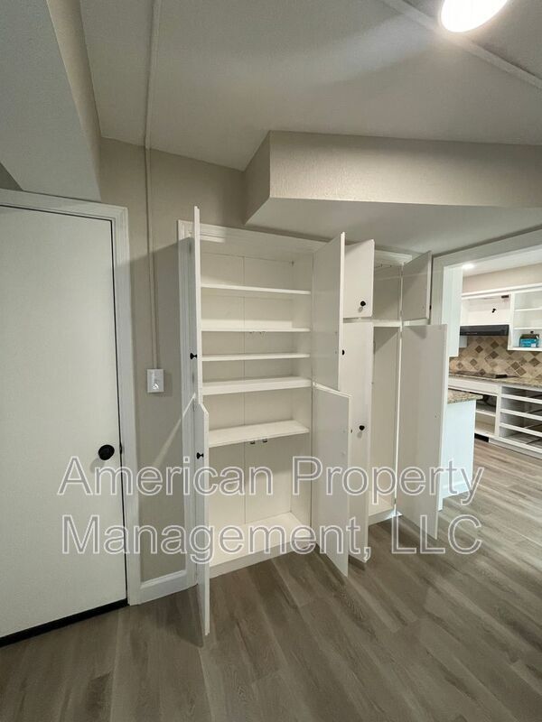 Building Photo - 7526 E 55th Pl