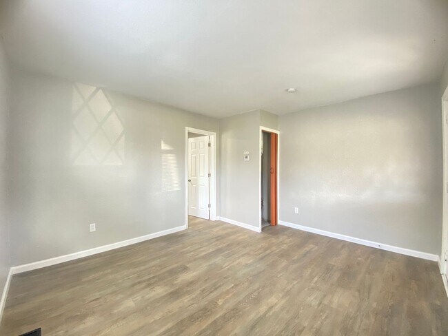 Building Photo - Finley St. 3217