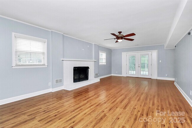 Building Photo - 6908 Lancer Dr
