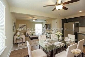 Building Photo - Eagle Creek Townhome - Unlock One Month Free with a May Move-In & 13-Month Lease