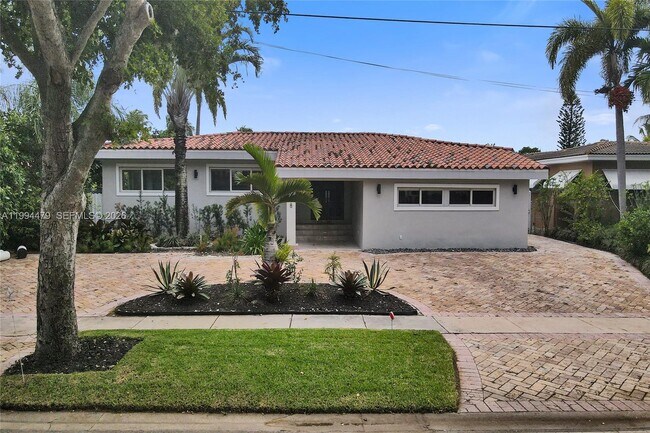 Building Photo - 12478 N Bayshore Dr