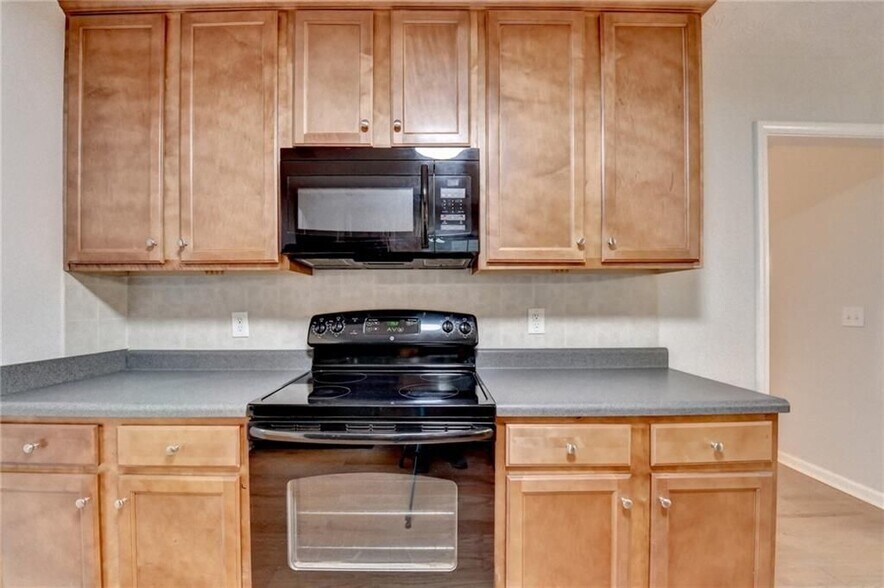 Building Photo - 310 Andrew Ridge Dr