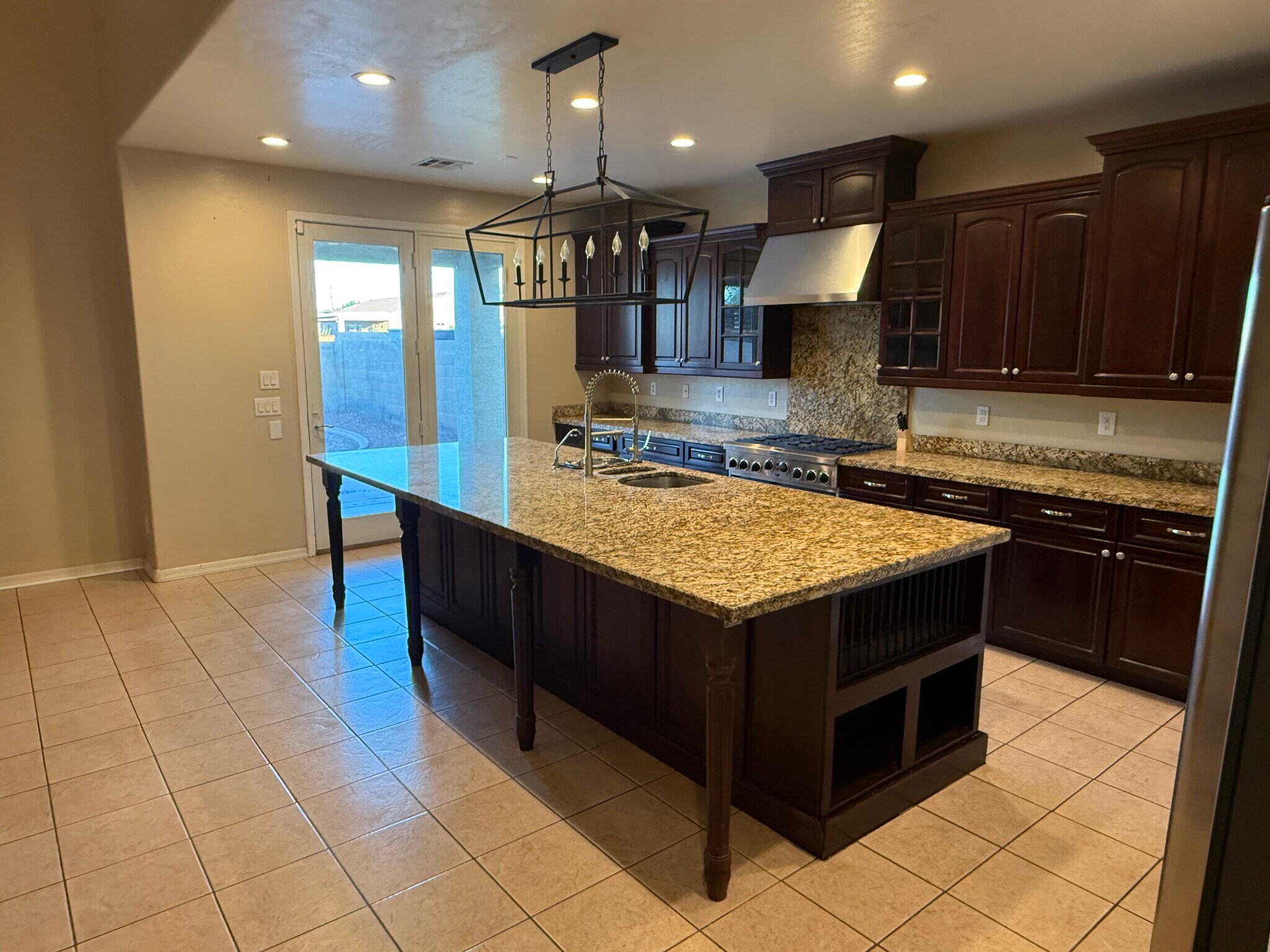 Kitchen - 6709 S 40th Ave