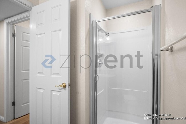 Building Photo - 69 Brookstone Ct