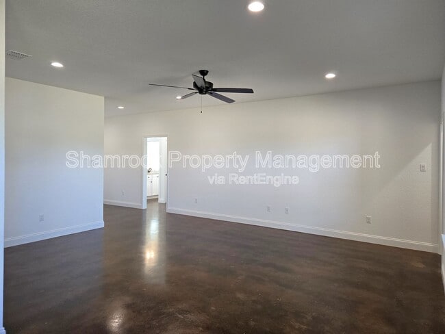 Building Photo - 129 Windmill Wy