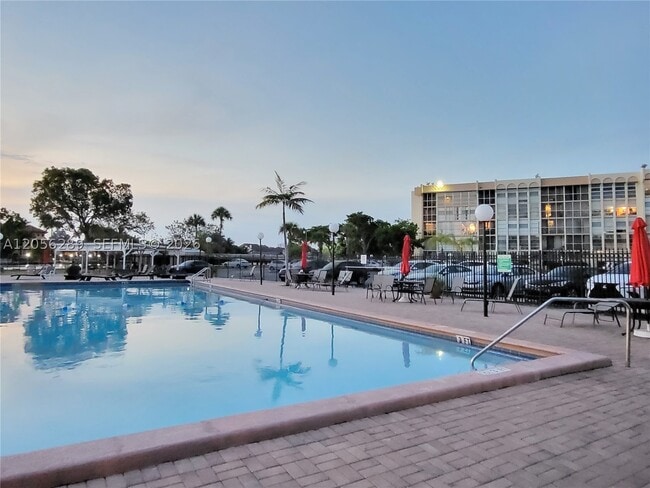Building Photo - 601 Three Islands Boulevard