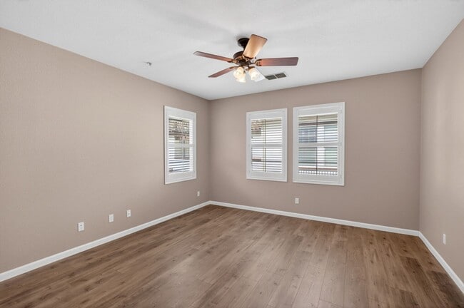 Building Photo - 8150 Crystal Walk Cir