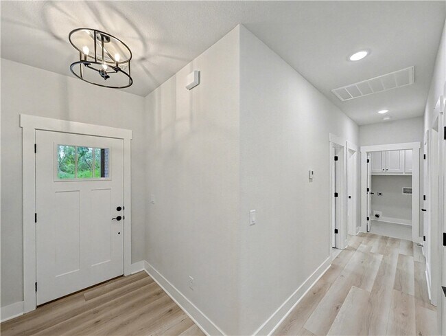 Building Photo - 18 Hillswick Dr