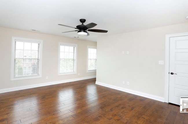 Building Photo - Gorgeous 3 bedroom townhome in Beaumont!