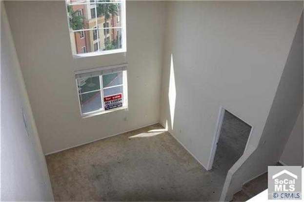 Building Photo - 1480 Scholarship-