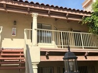 Building Photo - Spacious 2 Bedroom, 2 Bathroom Condo