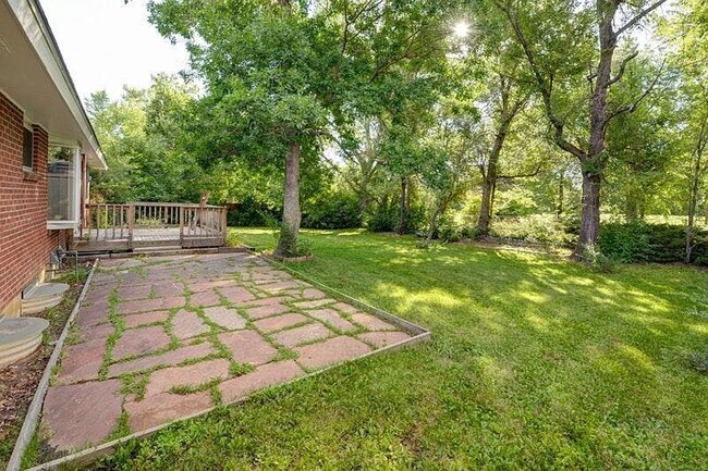 Building Photo - 390 S 36th St