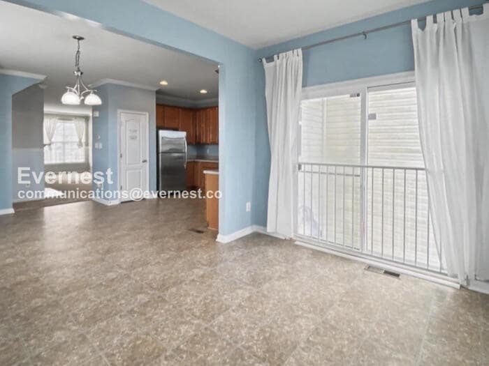 Building Photo - 129 Macon Dr