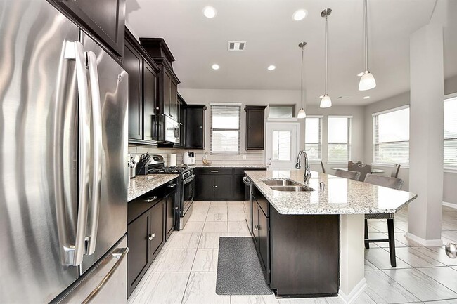Building Photo - 2518 Terrace Point Dr