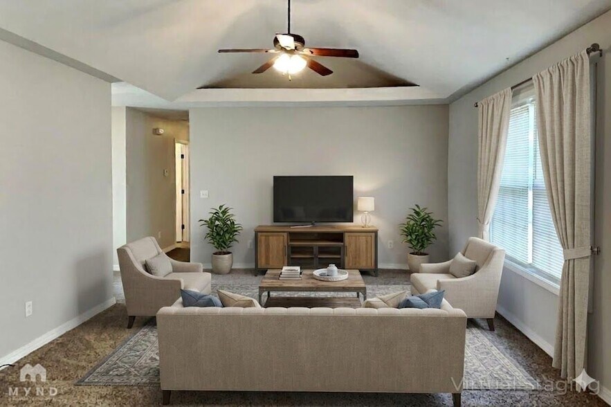 Building Photo - 634 S Mahn Ave