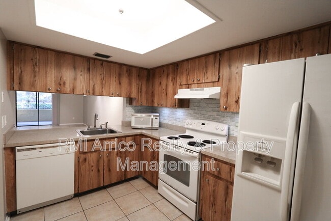 Building Photo - 4957 Puritan Cir