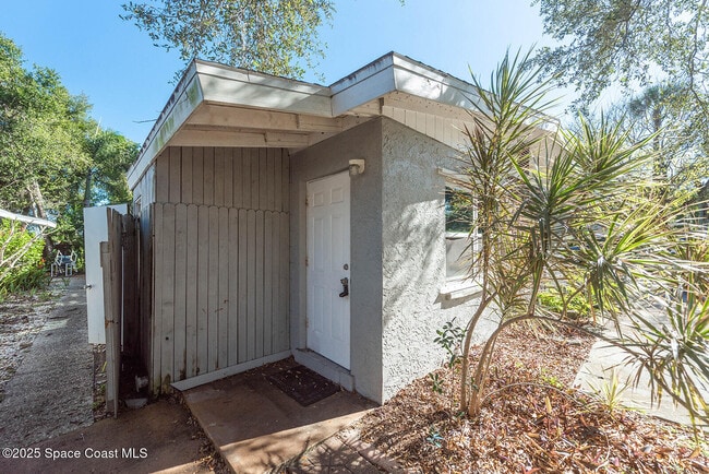 Building Photo - 410 Snyder Dr