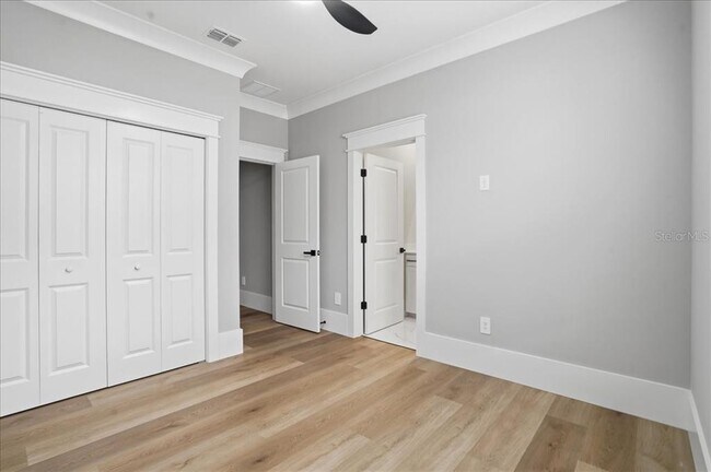 Building Photo - 15165 Serene Shrs Lp