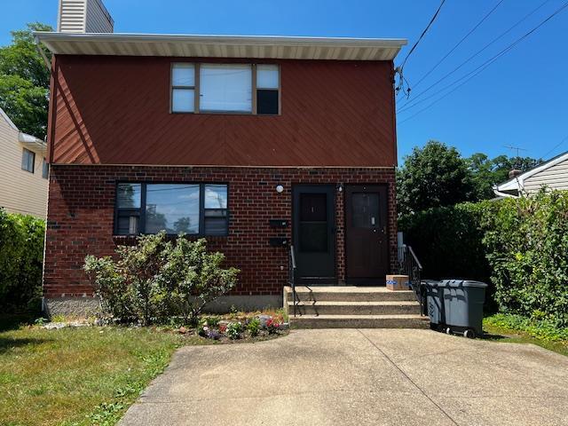 Primary Photo - 1 Mohegan Ave