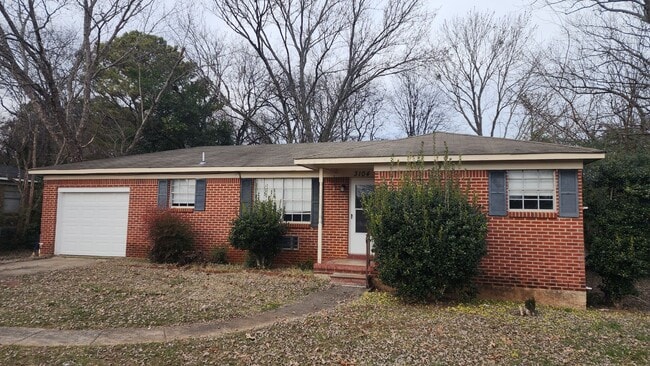 Primary Photo - 3 BR/ 1.5 BA Single Family Home