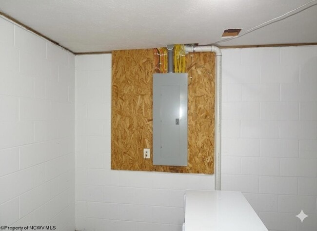 Building Photo - 1340 Headlee Ave