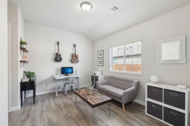 Building Photo - 712 Germander Rd