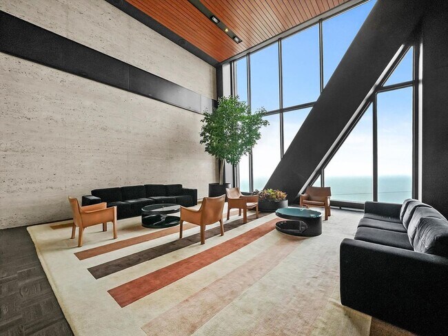 Building Photo - 175 E Delaware Pl