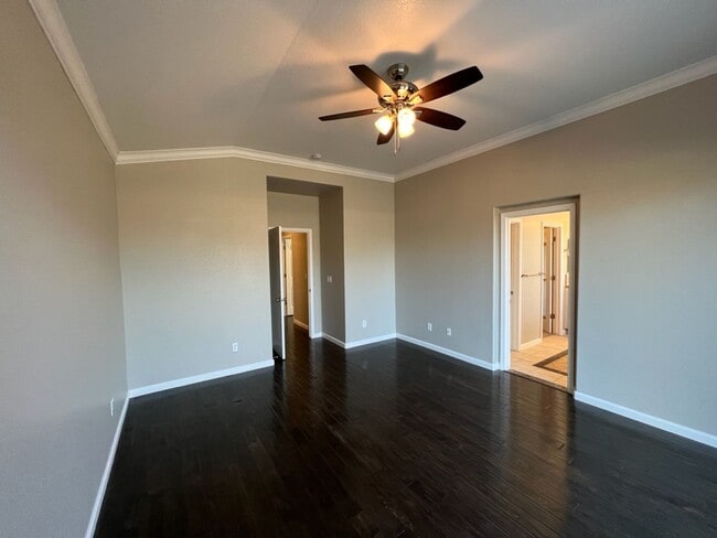 Building Photo - Well-appointed single-story home located walking distance to Manteca's Woodward Park!