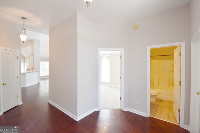 Building Photo - 208 Turnbridge Cir