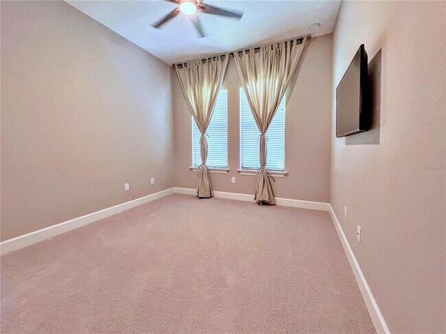 Building Photo - 5664 Cantucci St