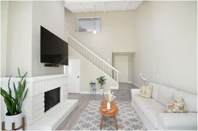 Building Photo - 2 Bedroom Condo In Malvern Creek!