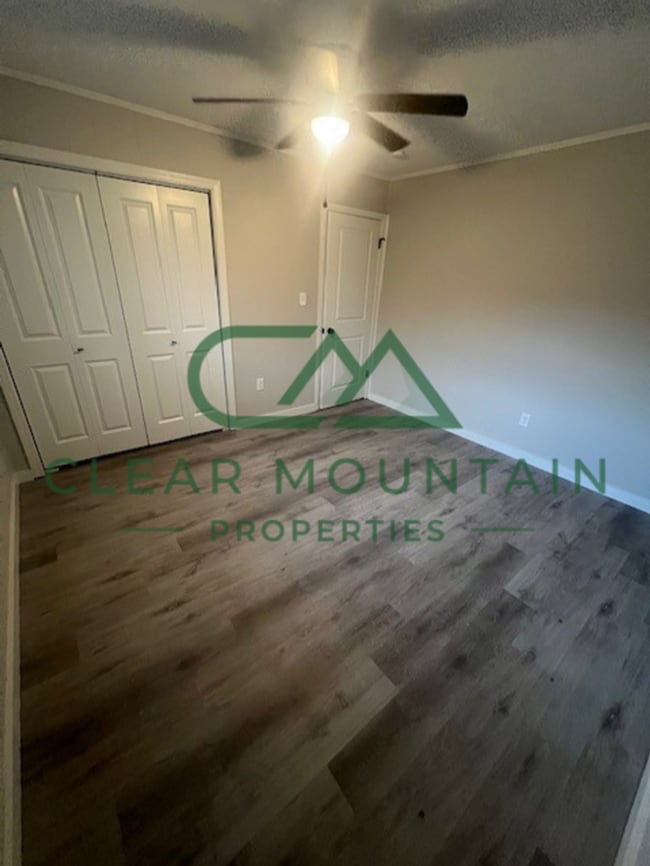 Building Photo - Move-in Special! Limited-Time Leasing Offer!