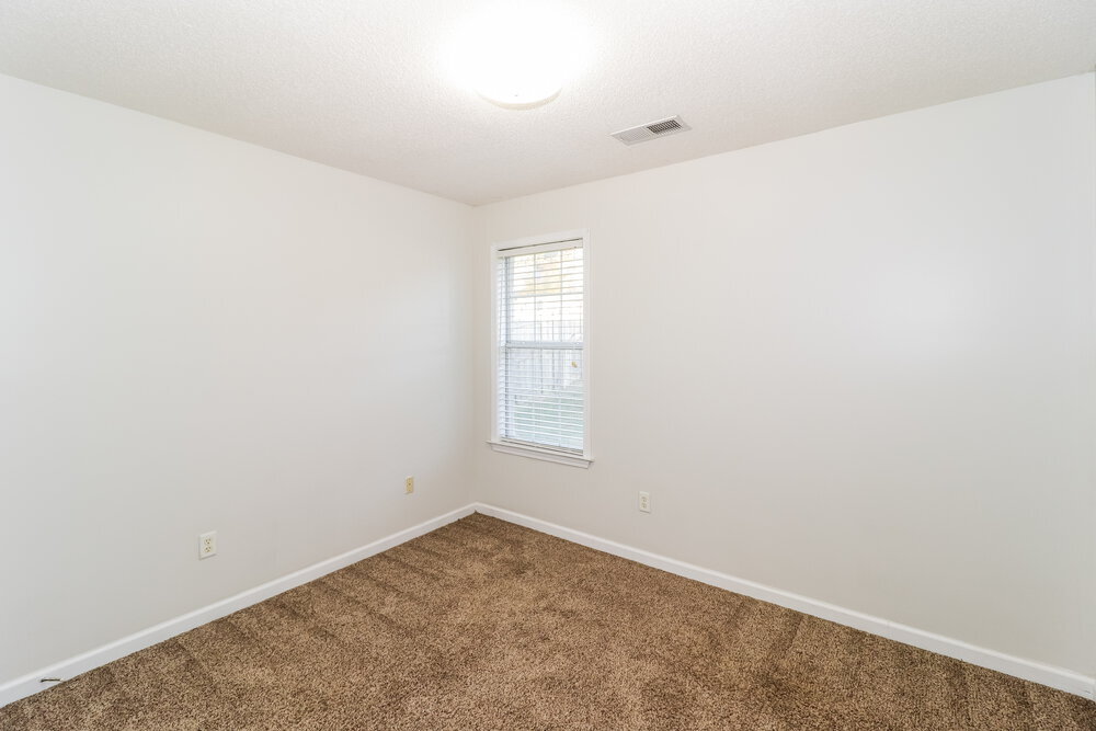 Building Photo - 10279 Green Moss Dr S
