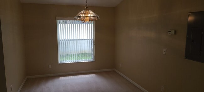 Building Photo - ~2/2~S Grand Hwy~Hillside Villas~Spacious End Unit & Close to the Pool!