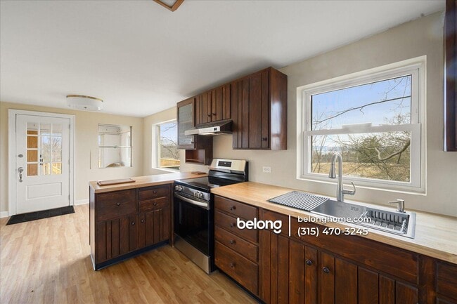 Building Photo - 33 Lansingville Rd