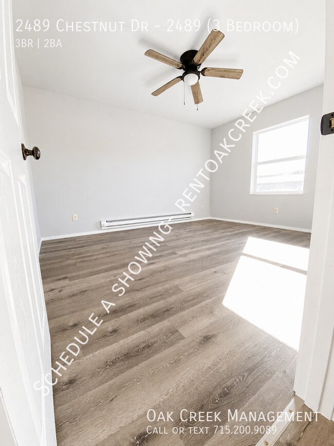 Building Photo - 2489 Chestnut Dr