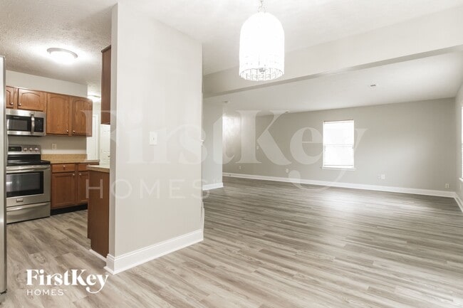 Building Photo - 10431 Wintergreen Way