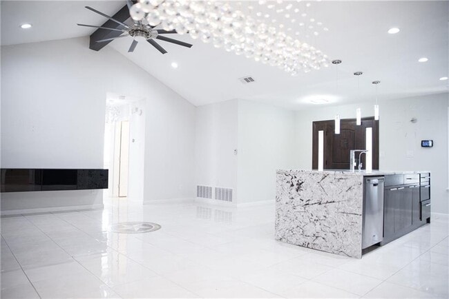 Building Photo - 202 Spring Garden Dr