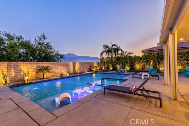 Building Photo - 65161 Rolling Hills Dr